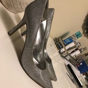 Silver pumps